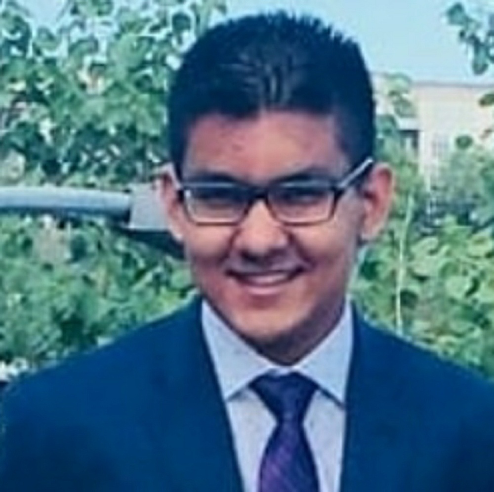 Meet your Posher, Akash